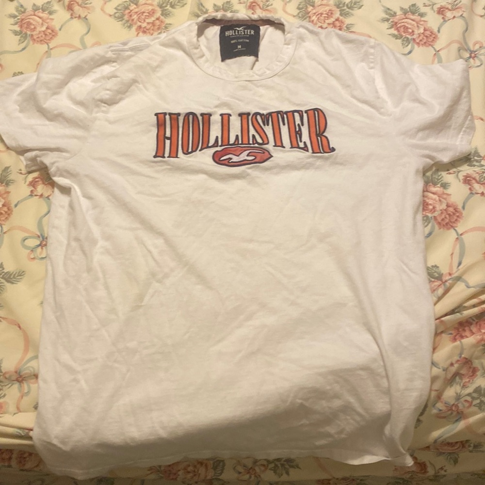 Hollister tshirt